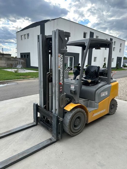 Stivuitor Jungheinrich GAZ GPL TFG 425 2019 catarg triplex 2.5 tone