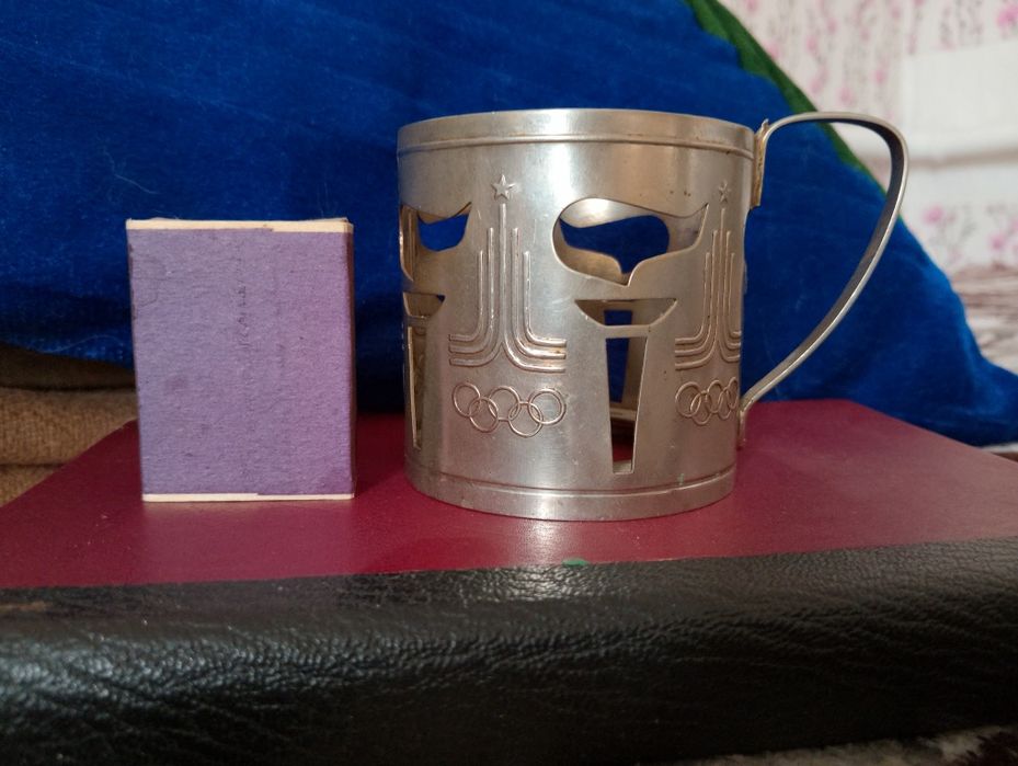 Продам подстаканник.