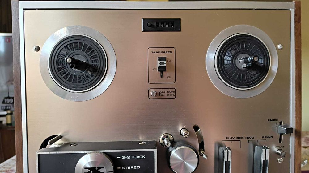 Magnetofon Akai X 201D Autorevers.