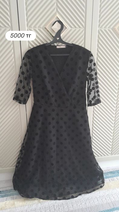 Одежда для девочек. В хорошем состоянии, размер 42-44.