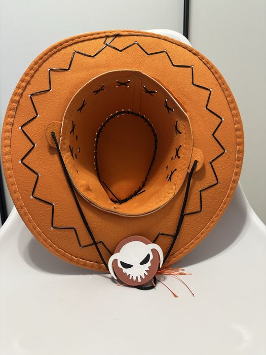 Кострлей уан пис шляпа Эйса