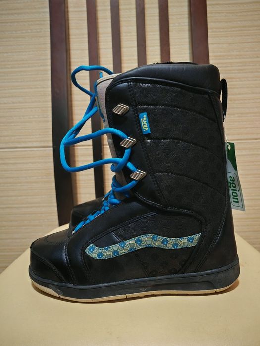 Boots snowboard. Vans  Nr 38-mondo 24 +noi