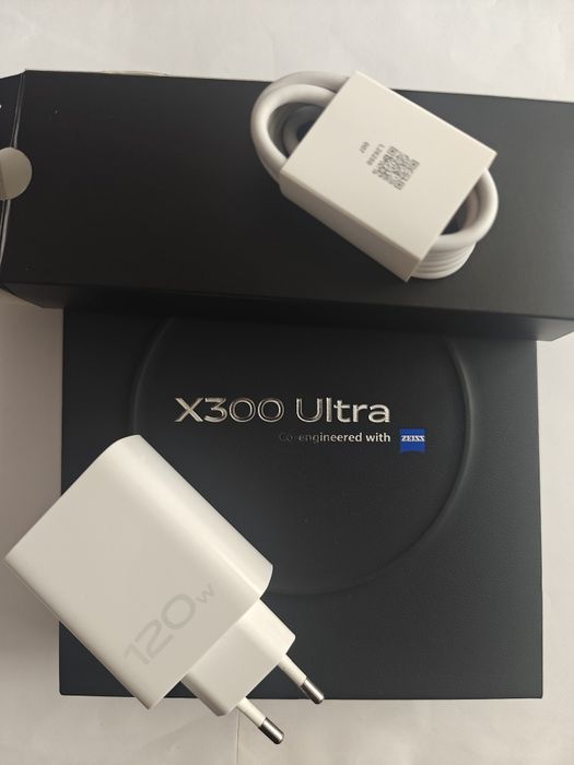 Vivo x 300 ultra global version  16/512 с  български език!!!
