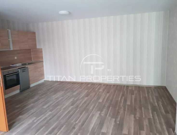 Продава се Тристаен апартамент в Пловдив, Кършияка - 200 кв.м за 1500 €/кв.м - Снимка #1