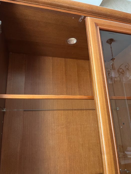 Сервант продаем