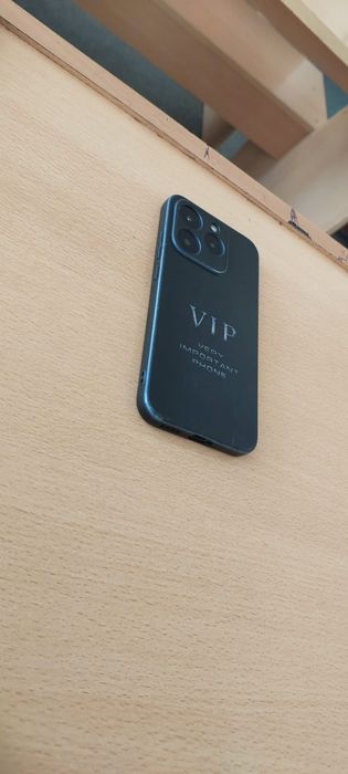 Продам телефон Realme 15т