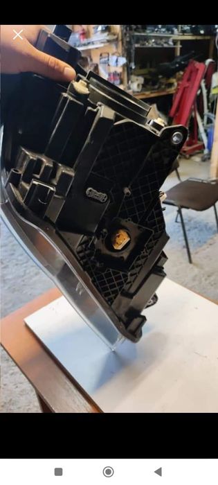 Far stânga skoda superb 3