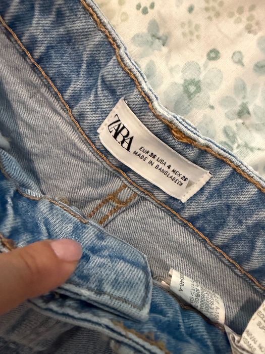 Zara светло сини дънкови панталонки размер 36