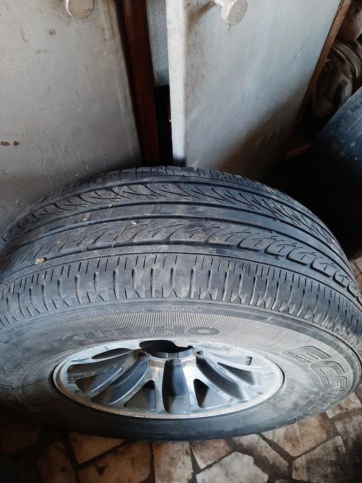 Резина Pajero Delica