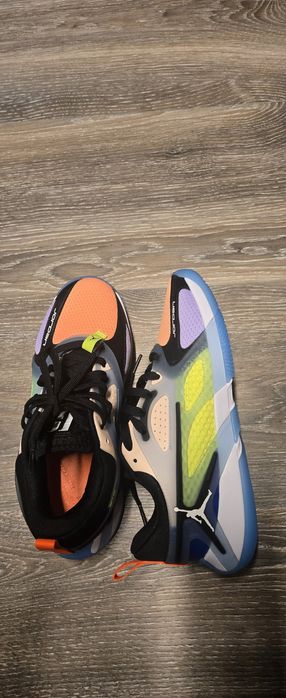 Нови сникърси университет 41 номер