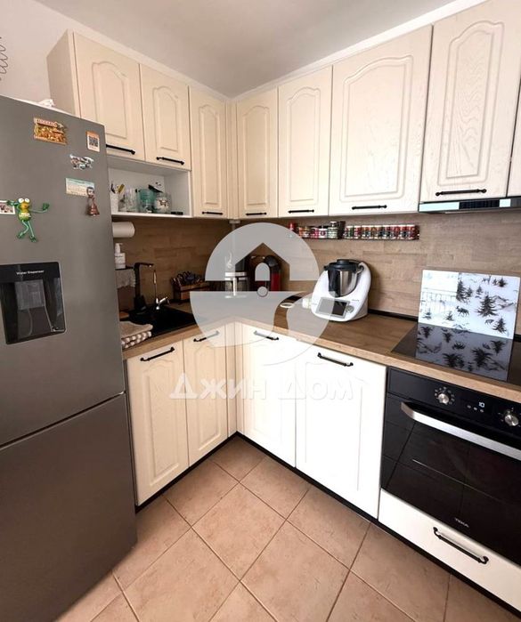 Продава се Тристаен апартамент в Свети Влас - 105 кв.м за 680 €/кв.м - Снимка #2