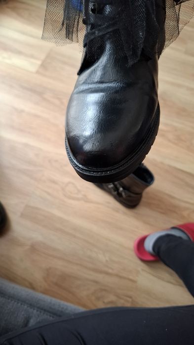 Черни боти с тюл