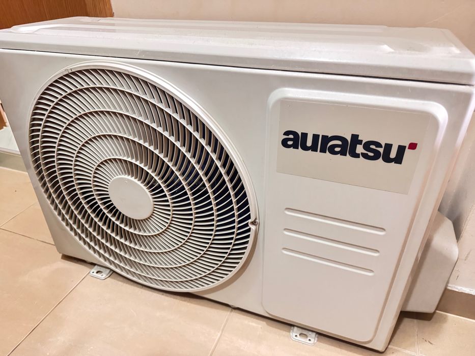 Продавам Климатик Auratsu (Midea) 12000BTU