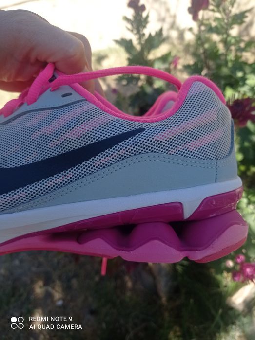Розови маратонки Nike