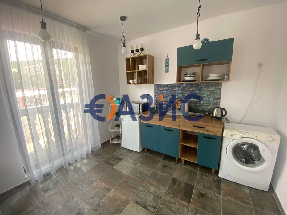 Продава се Двустаен апартамент в к.к. Елените - 65 кв.м за 487 €/кв.м - Снимка #3