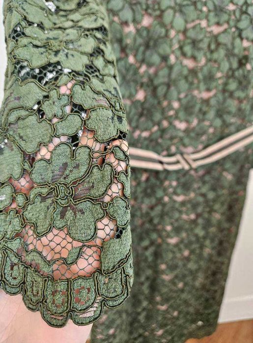 Като нова - дантелена рокля Hallhuber с коланче на кръста, размер М