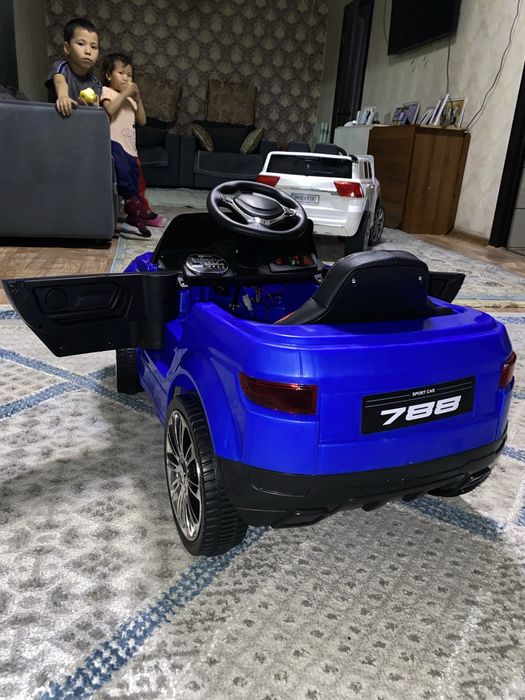 Детская электромобиль