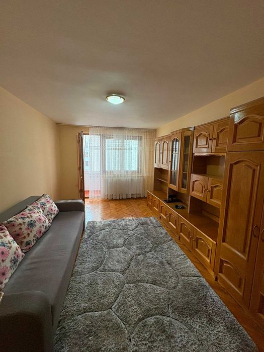 Închiriere apartament cu 2 camere