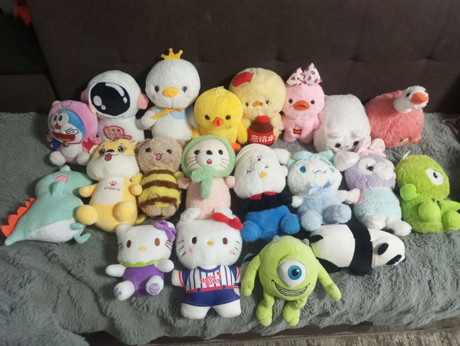 Продам игрушки .