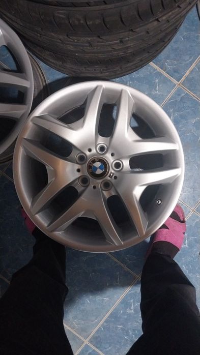 Диски в оригинале бмв с резиной