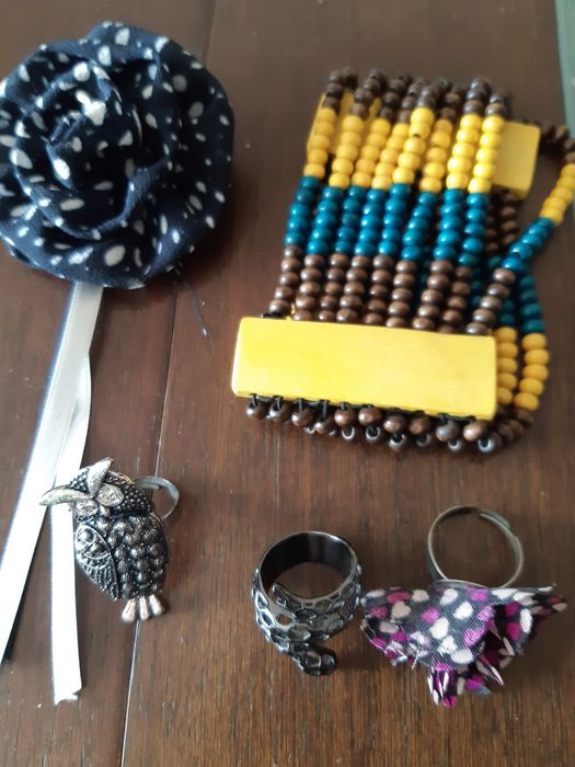 Обеци, колие ,пръстен