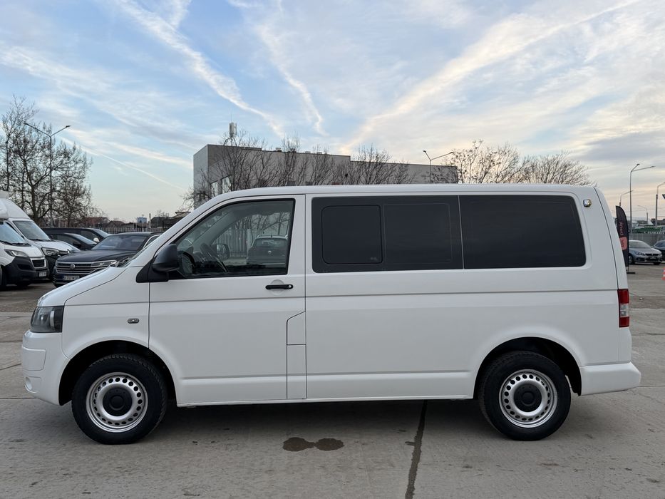 VW Transporter T5 8+1 Locuri 2011