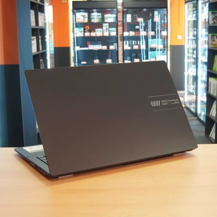 Laptop Asus Vivobook L1504F 15.6'' AMD Ryzen 5 7250U 16 GB DDR4, 512 GB, Midnight