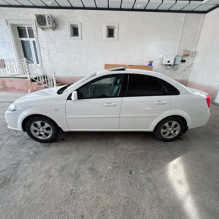 Chevrolet Gentra A/T 2017y, rangi oq