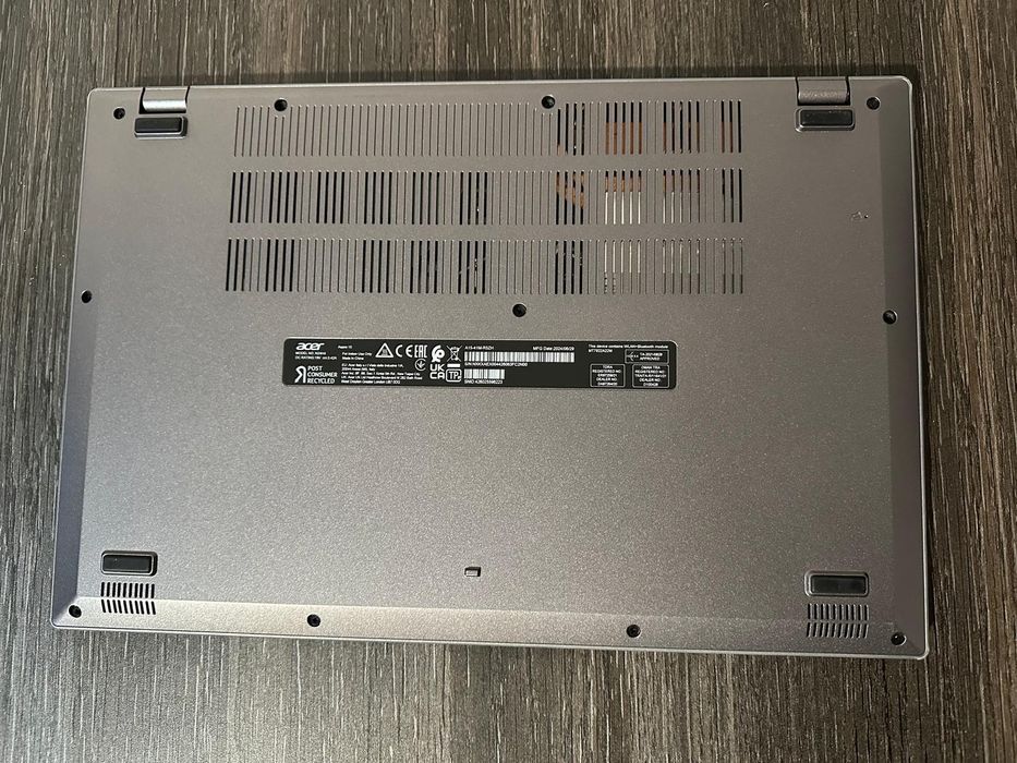 Laptop Ryzen 7 8840HS, GPU 780m, 16GB RAM, 512 GB SSD