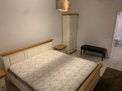 închiriez apartament  2 camere campus universitate