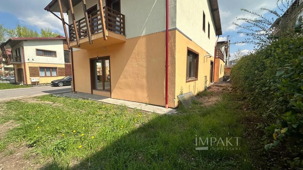 Persoana fizica vinde duplex(spatiu comercial in acte)