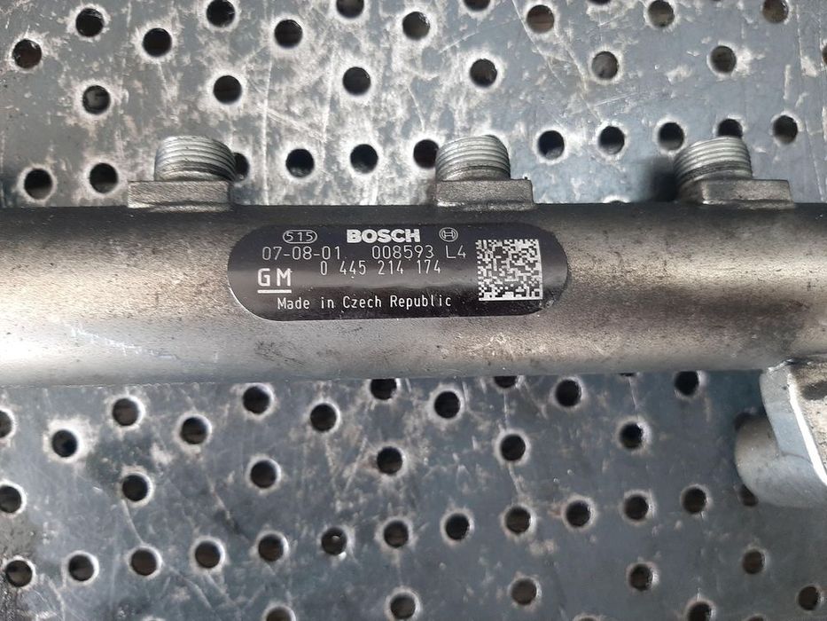 rampa injectoare 2.0 d  chevrolet captiva opel antara  0445214174
