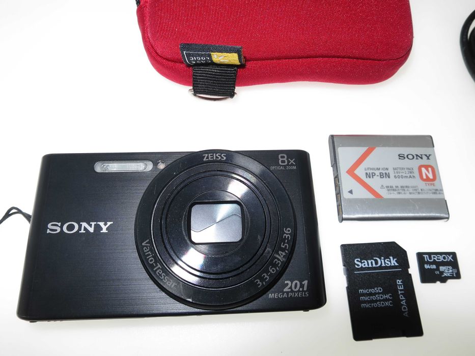 Sony Cyber-shot DSC W830 ултра компактен дигитален фотоапарат цифрова камера в отлчино състояние, пълен комплект,  работи перфектно