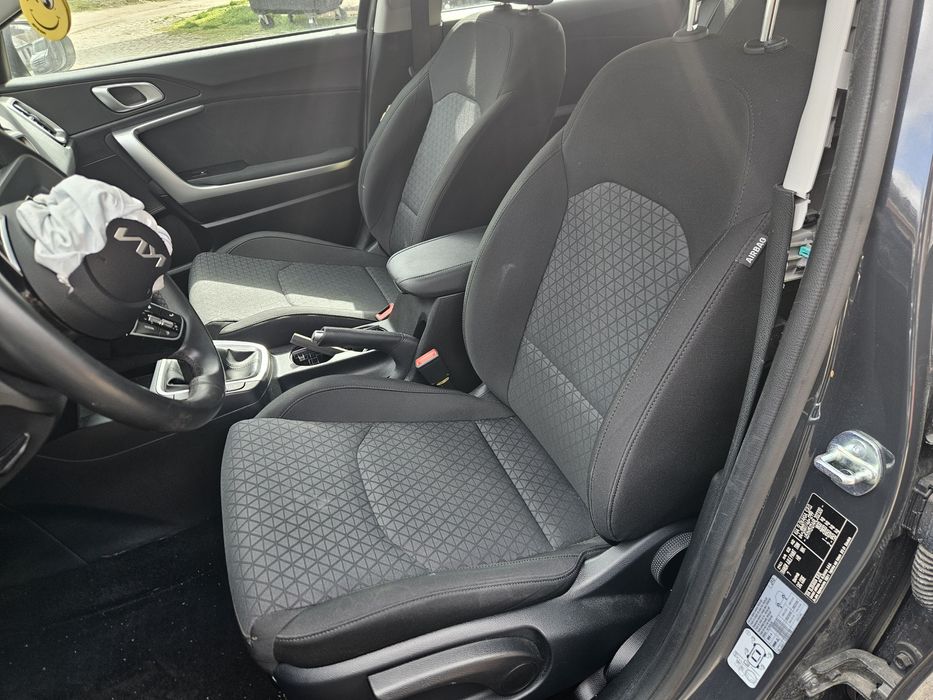 Седалки/салон за Kia Ceed 2024г