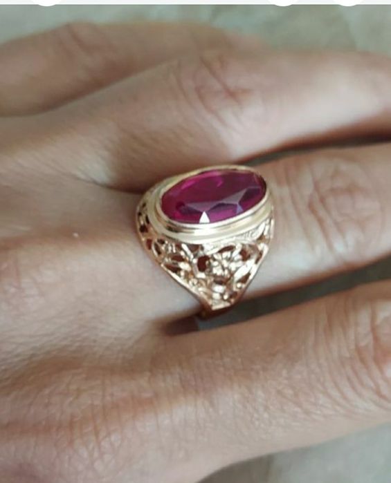 Продам перстень с рубином,583 проба