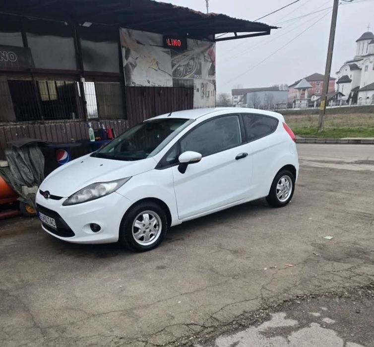 FORD Fiesta 2011 — imagine 2