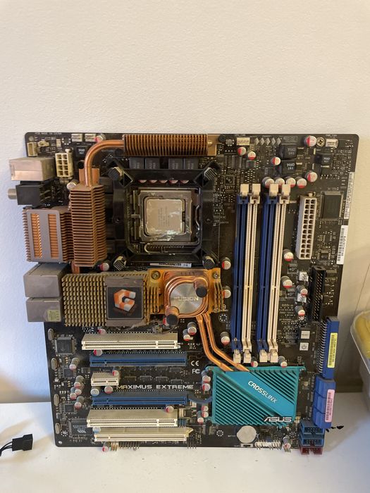 Placă de bază Asus