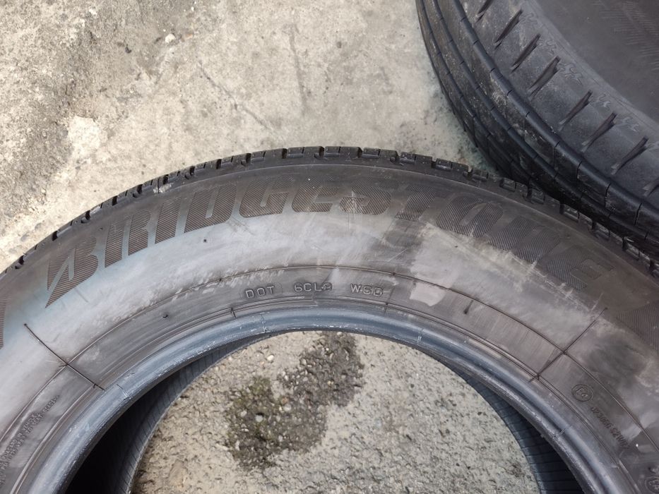 235/65/17" 3броя Bridgestone dueler h/p, dot0422,6mm