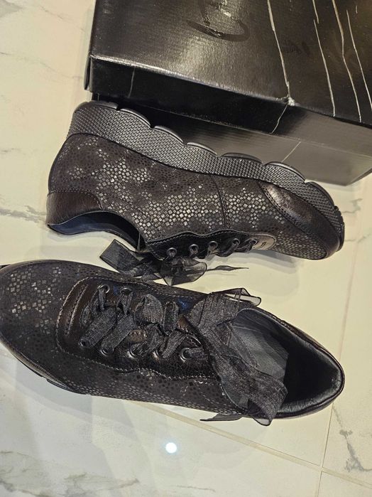 Bianki, ест. кожа /37