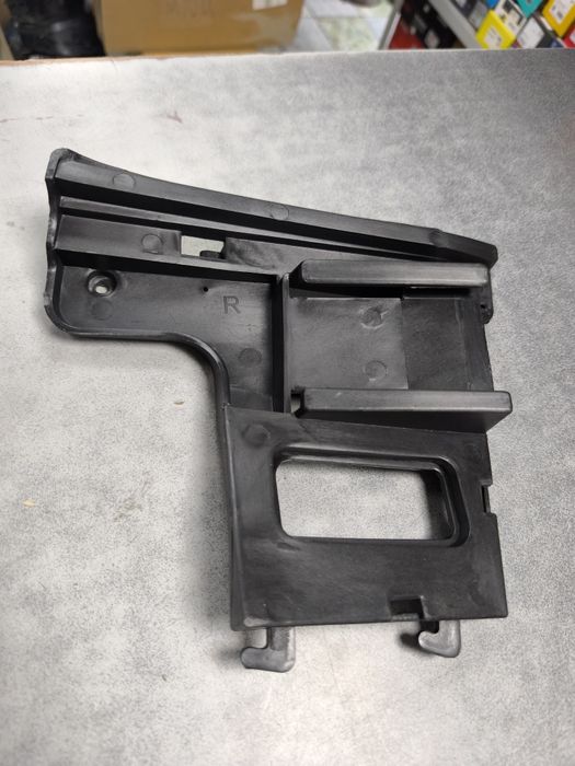 BMW E38 крепление бампера переднего