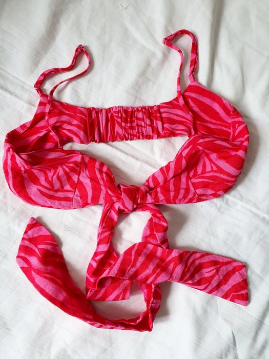 H&M Costum baie S sutien din in, linen blend, roz, cu barete lungi, bretele reglabile roz top sexy