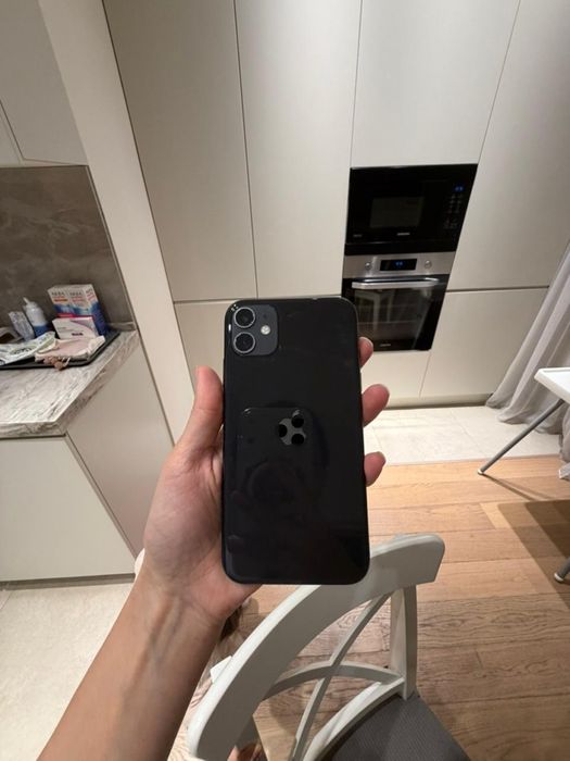 Продам Iphone 11