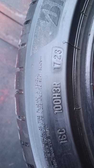 225/45/17 Bridgestone Дот 1723