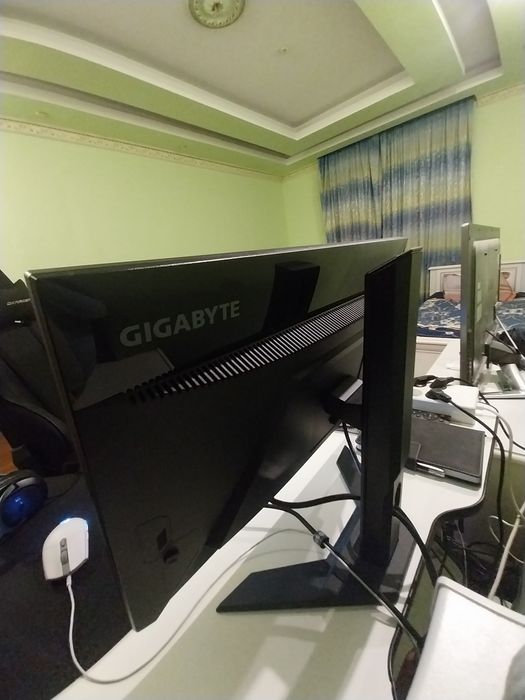 Монитор GIGABYTE G24F 2 черный