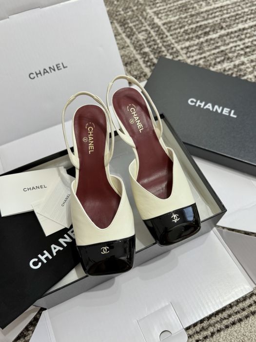 Pantofi Chanel