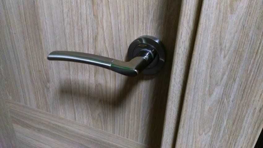 Montator USI Interior