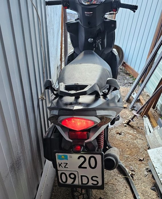 Скутер 150 кубов