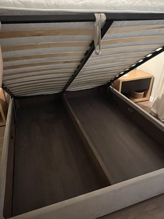 Кровать двухспальная