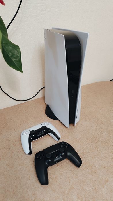 Продам Sony PS 5 [Плэй стэйшн) ПС5