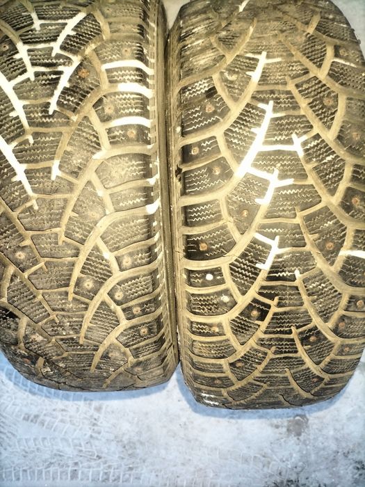 Продам два болона б/у зима ,16тые